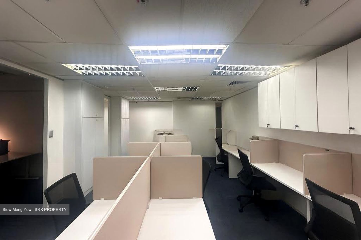International Plaza (D2), Office #638113421